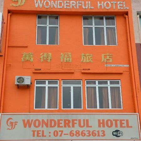 Gf Wonderful Hotel Понтиан-Кечил Экстерьер фото